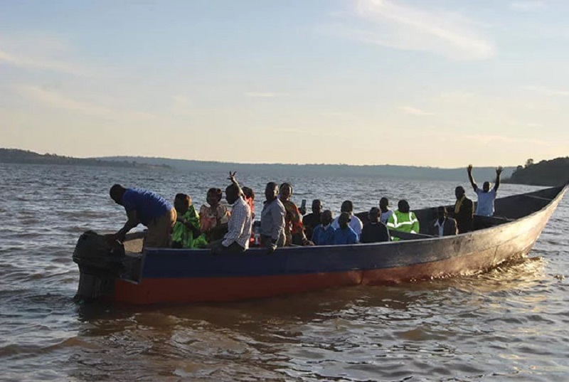 Iglesia compra bote para llevar el evangelio a islas remotas en África