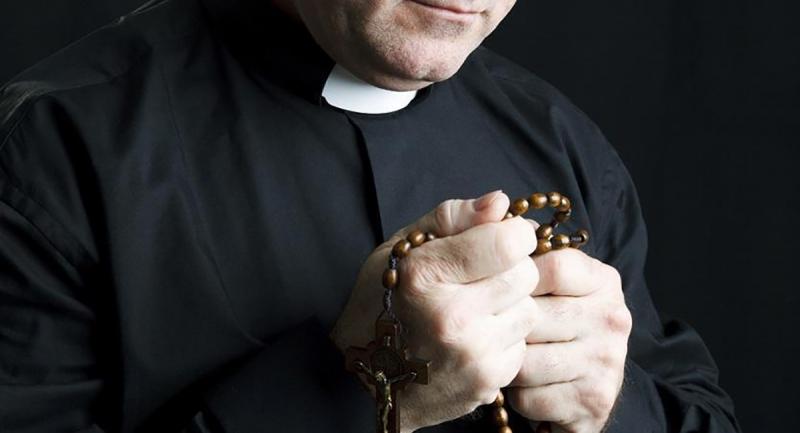 Extienden pena canónica para sacerdote por abuso sexual