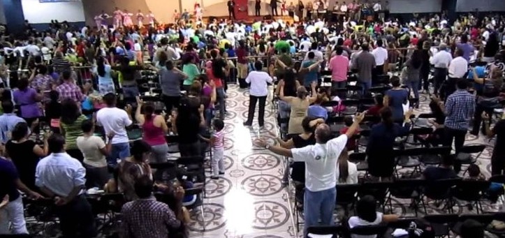 Autoridades aprueban reabrir iglesias en Costa Rica