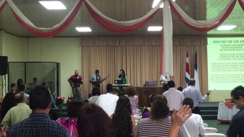 Prohíben cantar a grupos de alabanzas en Costa Rica