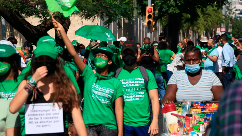 En República Dominicana cientos marchan por la despenalización del aborto