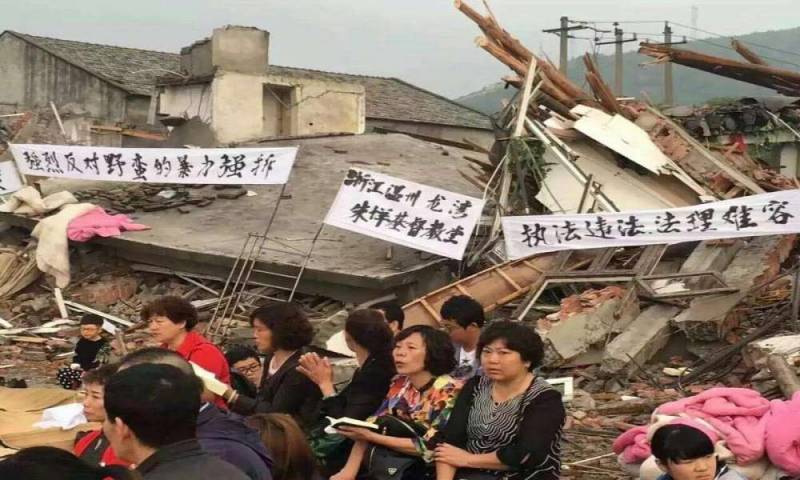 China: iglesias son demolidas para que cristianos no se congreguen