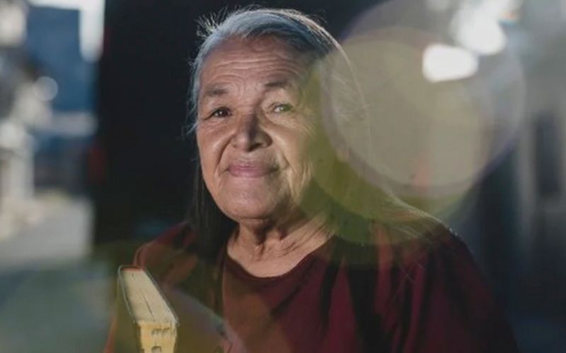 Libertada del narcotráfico, anciana se convierte en misionera en las cárceles