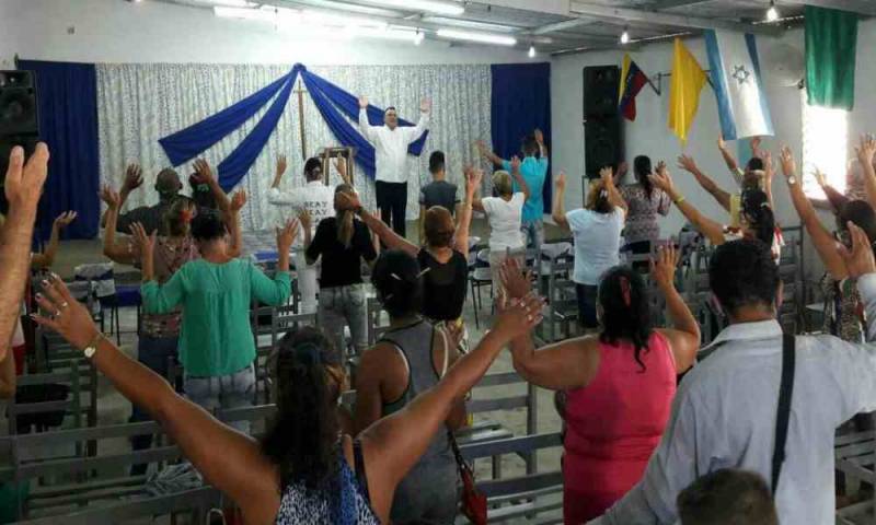 Cuba: iglesia es atacada a piedra en medio del servicio de adoración