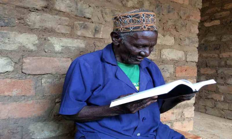 Hombre de 86 años se cura de la vista luego de tener acercamiento con Jesús