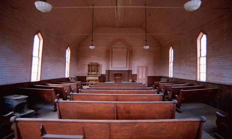 Irlanda: líderes religiosos suspenden servicios por Covid-19
