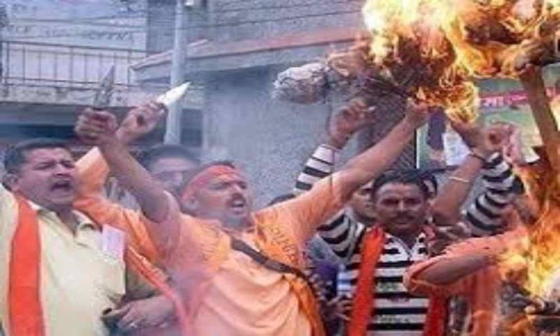 India: turba ataca a cristianos y los obliga a abandonar su fe