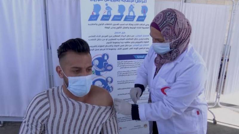 Autoridad Palestina vacuna contra el COVID-19 en la ciudad bíblica de Belén