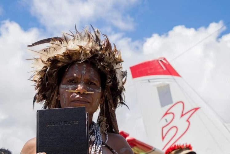 2.500 biblias enviadas a tribu que mató a sus primeros misioneros