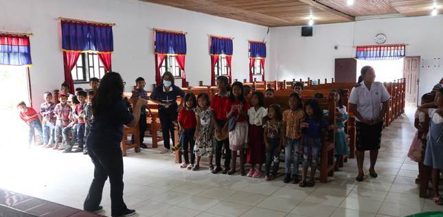 Las autoridades locales cierran seis iglesias en Mataram (Indonesia)