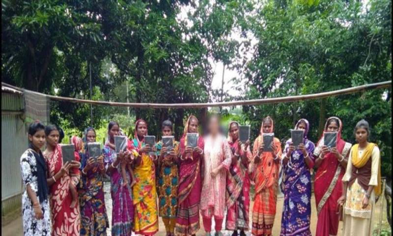 15 habitantes de Bangladés declararon su fe al bautizarse